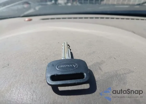 2001 Toyota Corolla Le z USA, uszkodzony, nr VIN 1NXBR12E61Z487661